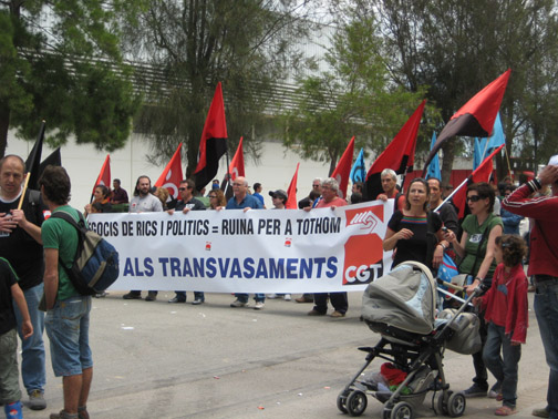 bloc de CGT a la mani d'amposta