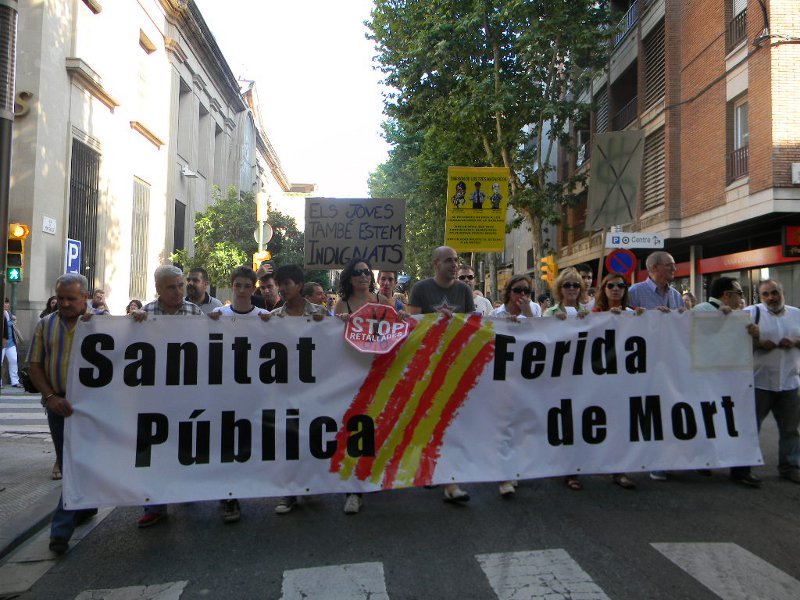 Nova-manifestacio-contra-les-retallades-en-la-sanitat-publica1