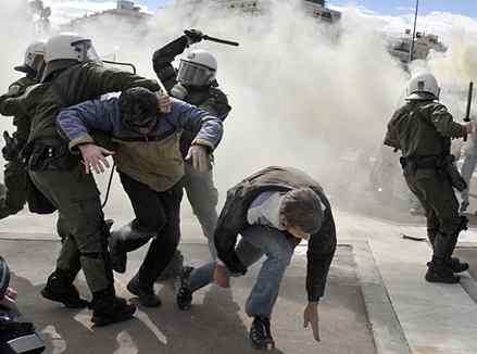 grecia_represion.jpg